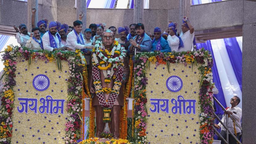 Citizens paying tribute at Ambedkar memorial on the occasion of ‘Ambedkar Jayanti’ on Monday