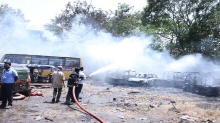 Nashik, vehicles damaged, fire , ST workshop,