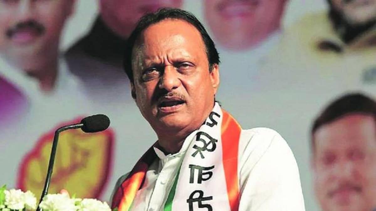 decide whether to do politics or contracting deputy chief minister ajit Pawar advises workers