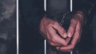 Six arrested for robbery with deadly weapons in satara