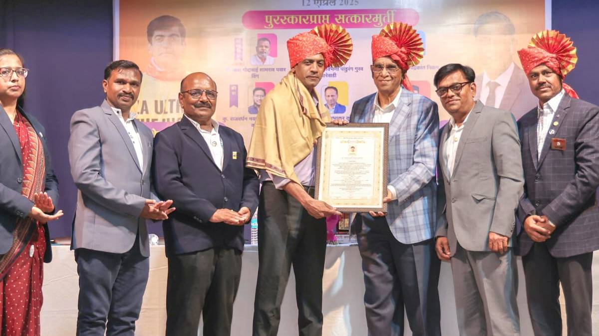 Ashish Kasodekar the world record holder runner biography Karad Rotary Award Distribution Program by Rotary Club