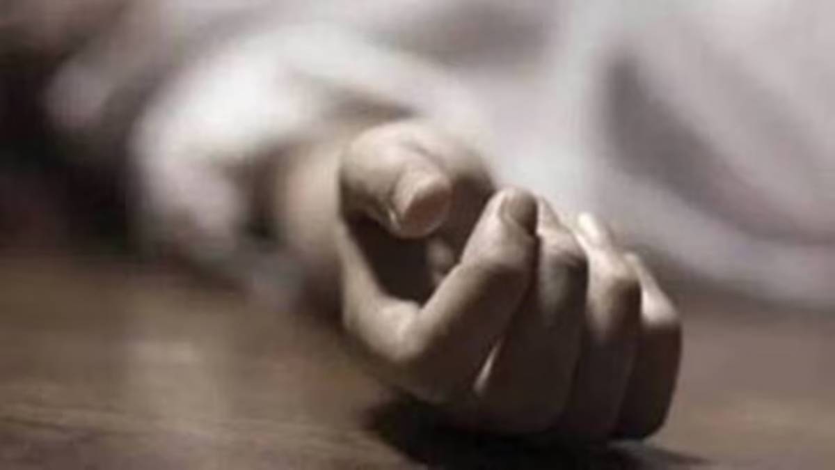 unidentified decomposed woman body found in Gondia forest