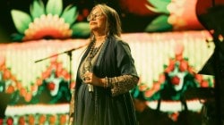 “कृपया हे बंद करा”, प्रसिद्ध बॉलीवूड गायिका संतापली, भर कार्यक्रमात असं काही झालं की…; व्हिडीओ व्हायरल