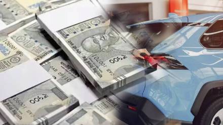 cash recovered from car accident on Khamgaon-Shegaon road