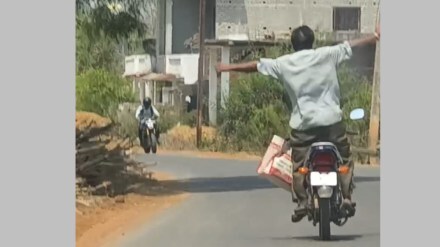 gondia biker stunts