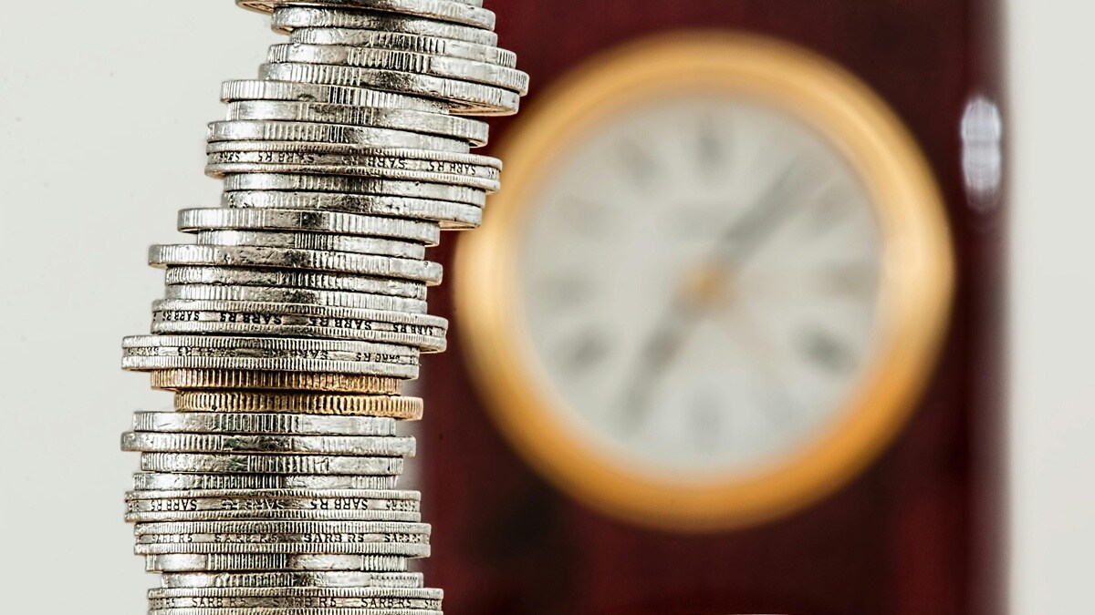 bank cut lending rates