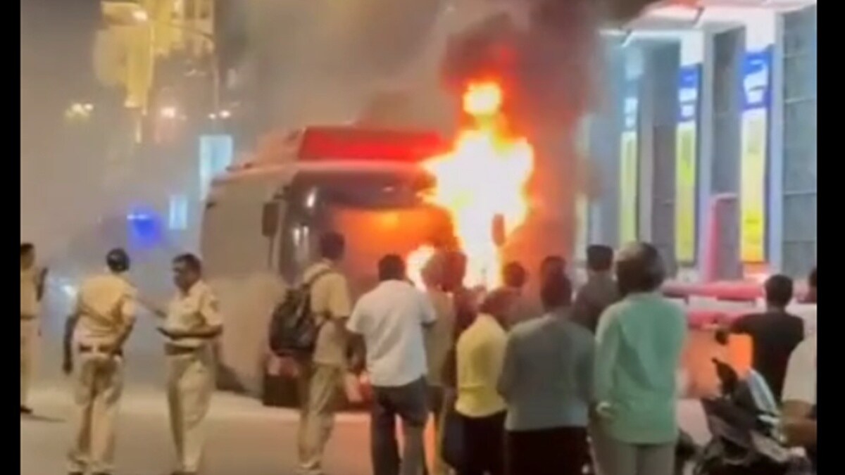 Churchgate station bus fire news