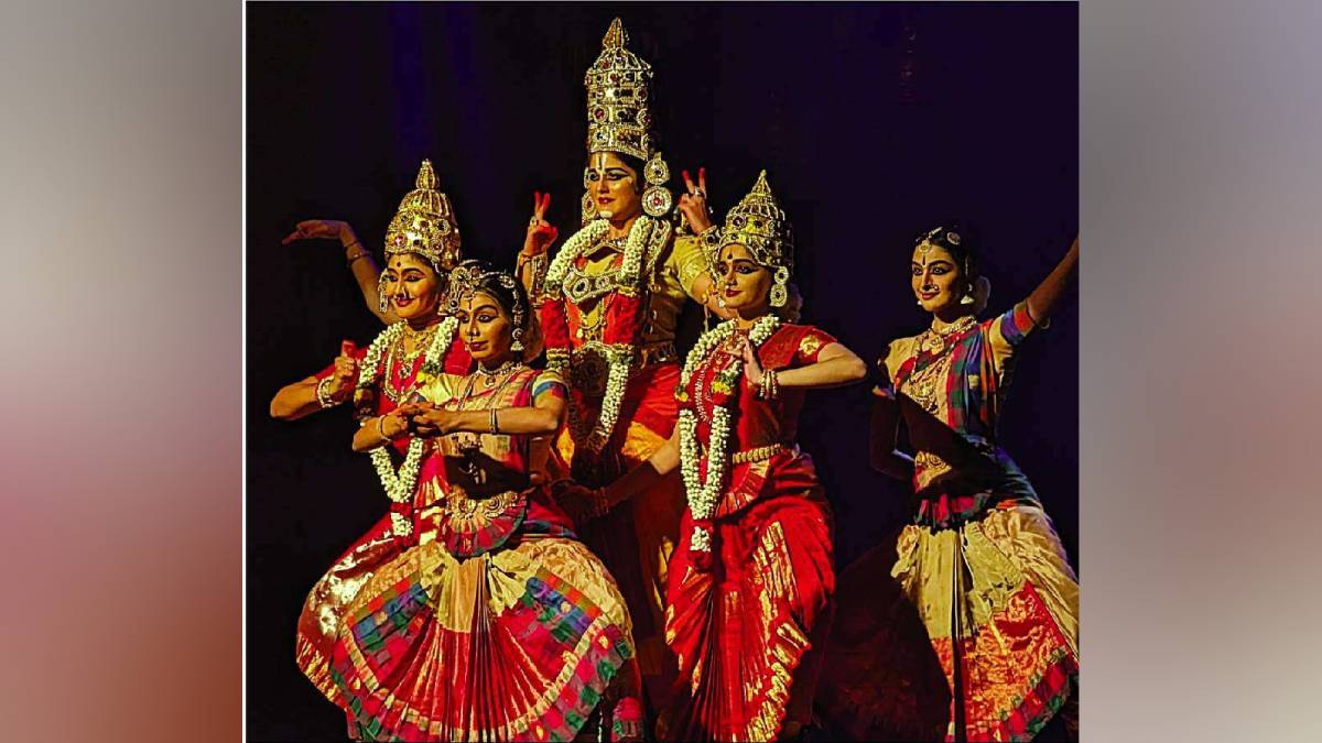 Loksatta viva World Dance Day 2025 International Theatre Institute Paris dance Festival