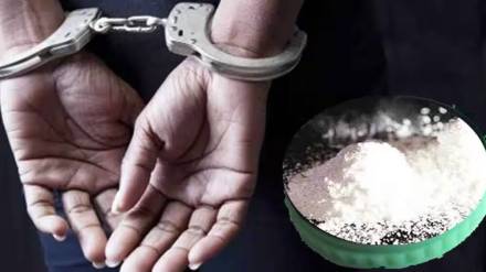 Foreign passenger arrested with cocaine worth Rs 8.5 crore at Mumbai airport mumbai print news