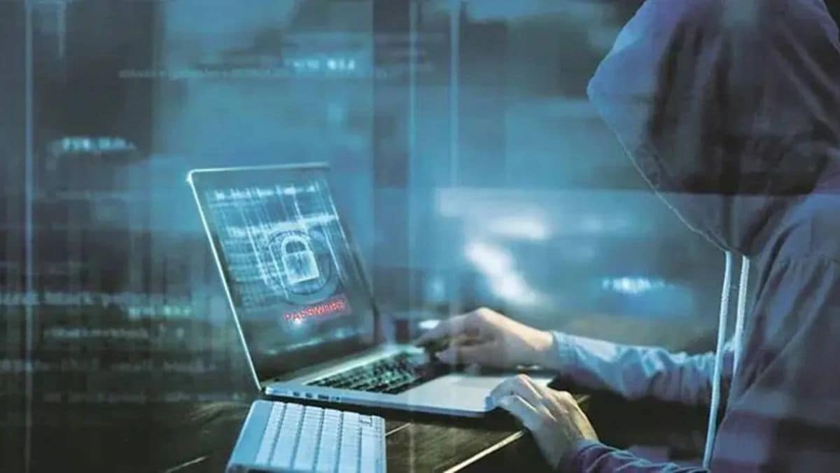 Many people across country were cheated through online tasks Five people arrested by Vakola police