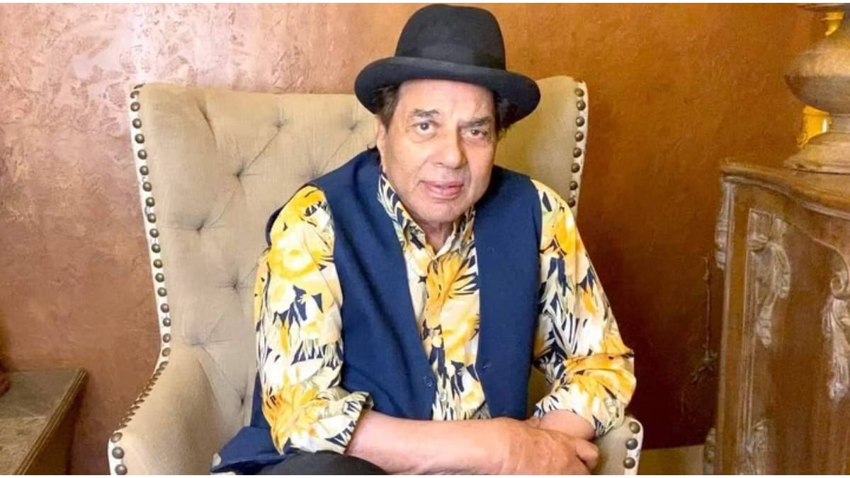 dharmendra spotted mumbai and bandage on his one eye video viral