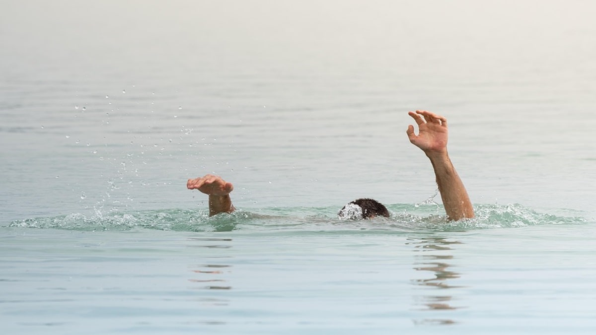 Ashta, drowning , Two people died , Sangli,