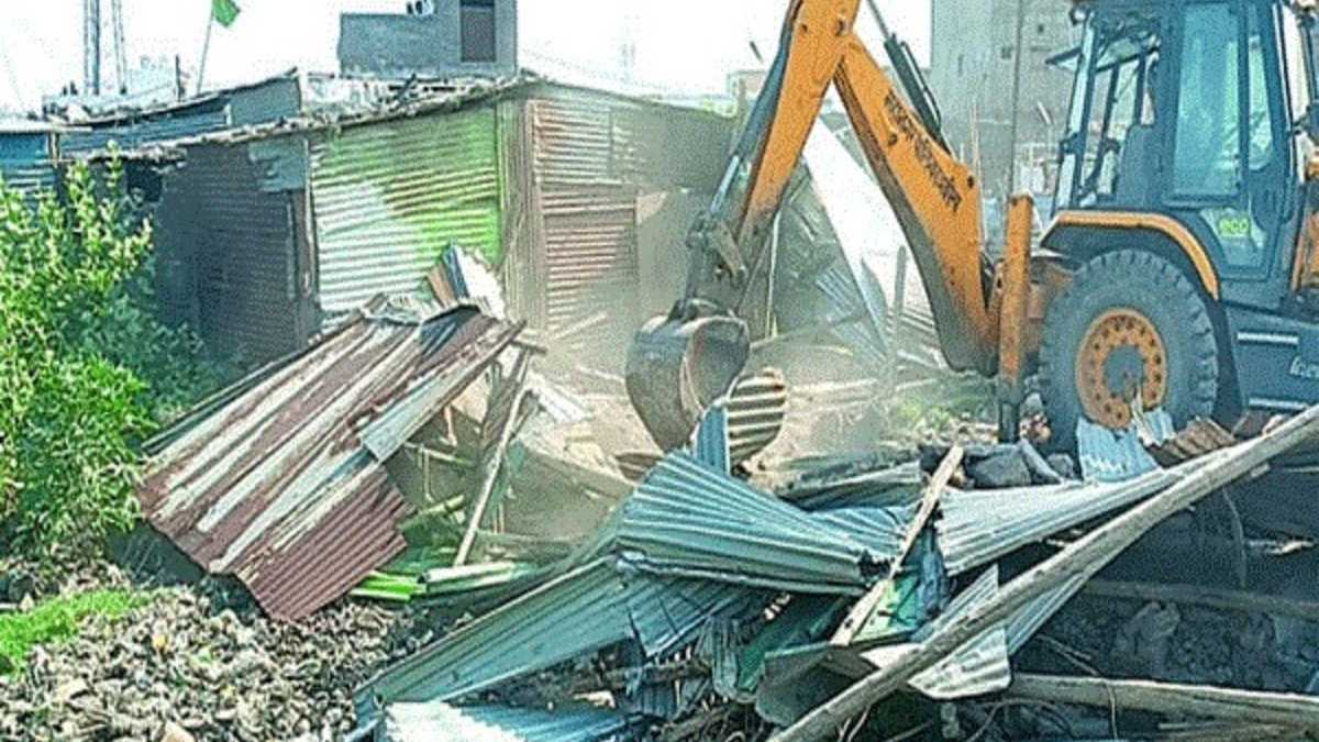 Nagpur government plot encroachments news in marathi