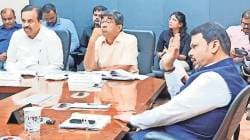 ‘वाढवण’ भूसंपादनातील अडथळे दूर करा : मुख्यमंत्री, राज्यातील महत्त्वाच्या प्रकल्पांचा आढावा
