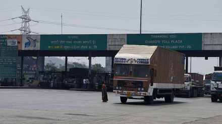maharashtra makes fastag mandatory news in marathi