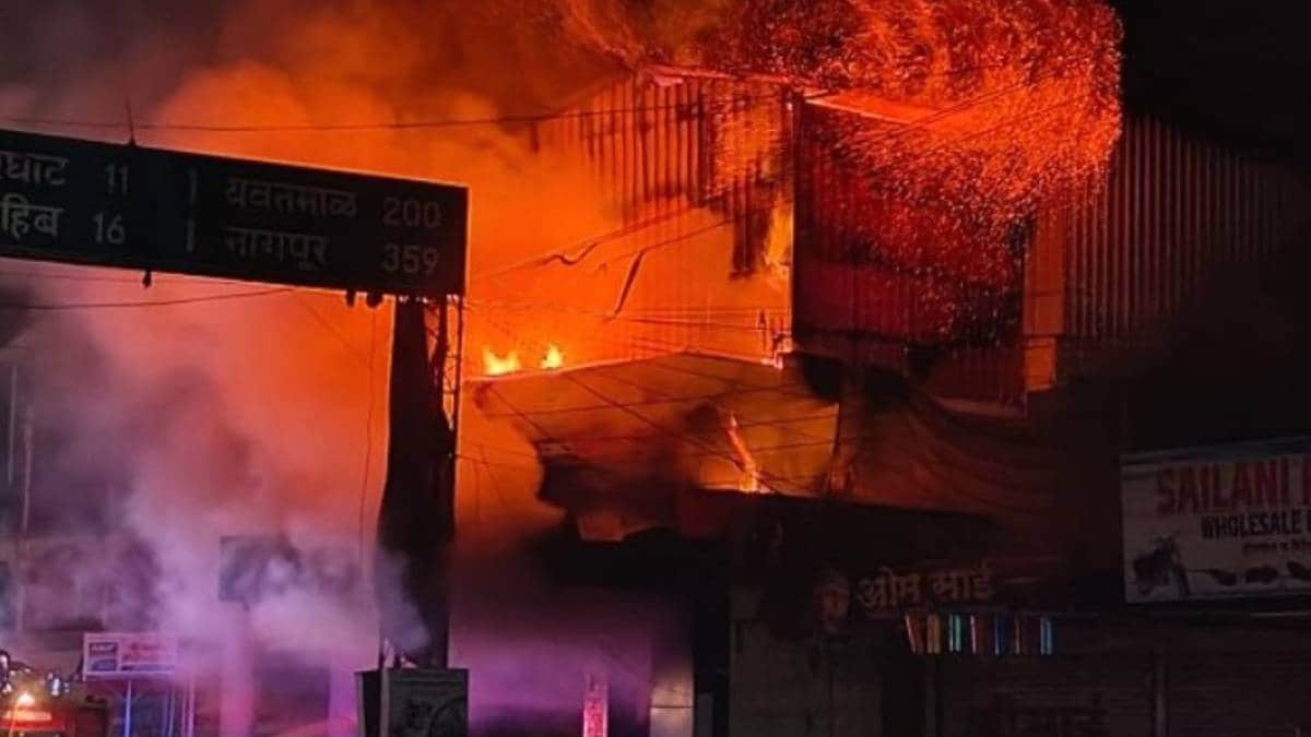 property loss in Nanded fire news in marathi