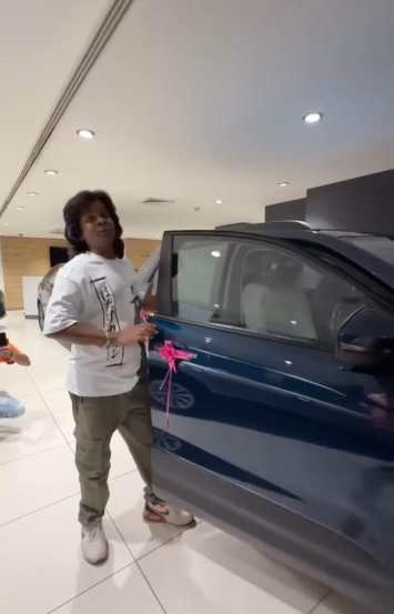 gaurav more buys new car