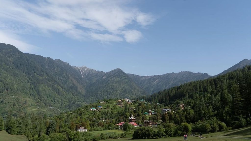 Sainj Valley Tour | Sainj Valley trip plan | Sainj Valley photo | famous tourist places in himachal pradesh | hill station