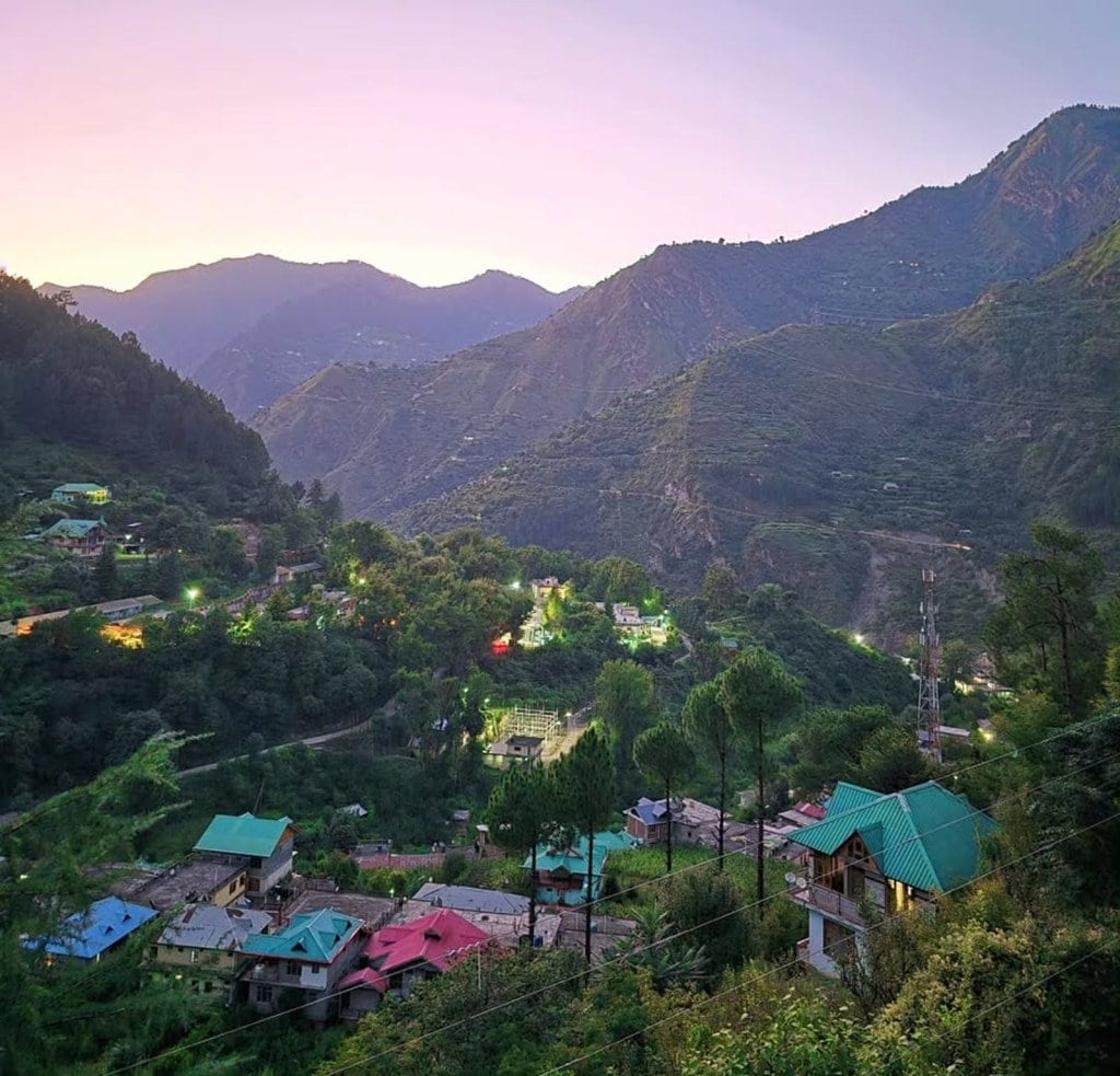 Sainj Valley Tour | Sainj Valley trip plan | Sainj Valley photo | famous tourist places in himachal pradesh | hill station