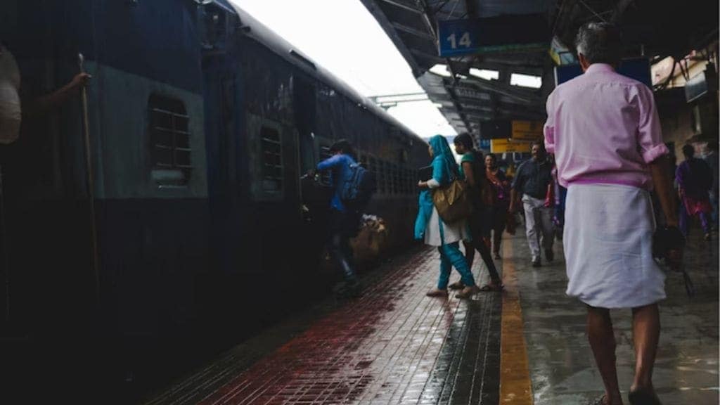 train travel tips in Marathi
