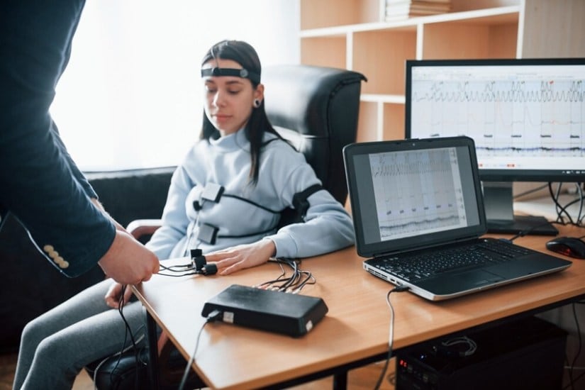 How does a polygraph work