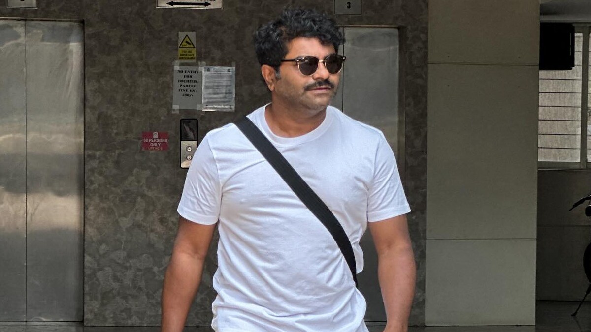 kushal badrike chala hawa yeu dya fame actor shared a post on social media