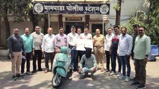 mobile phones theif arrested stealing in Dombivli Kalyan area