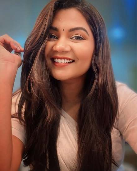 विनोदी भूमिका आणि विनोदी स्किट्स सादर करत नम्रताने तिचा मोठा चाहता वर्ग तयार केला आहे