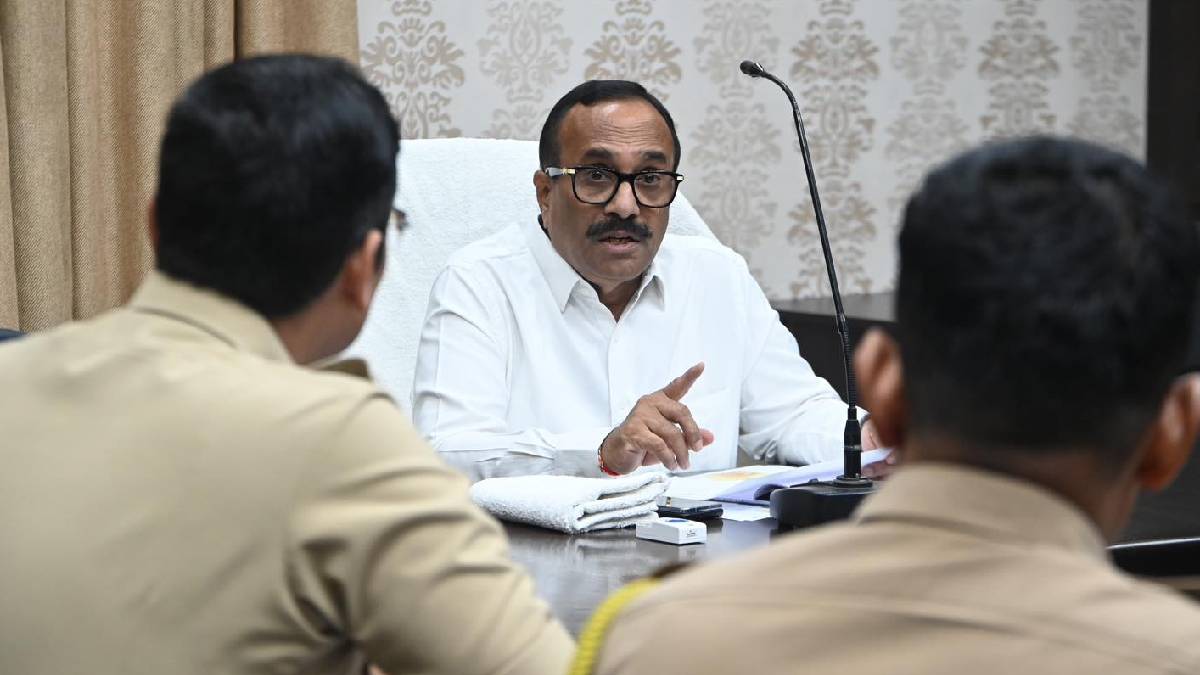 nanded guardian minister Atul Save pointed the responsibility MLAs' complaint District Collector