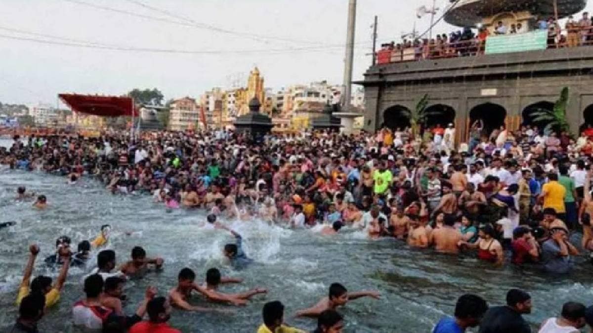 Environmentalists demand from Divisional Commissioner regarding river pollution report at Prayagraj Kumbh Mela