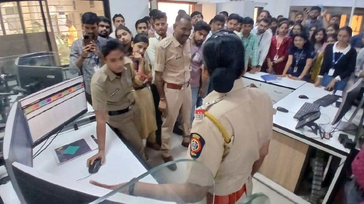 nashik college Student visit Police Commissionerate office