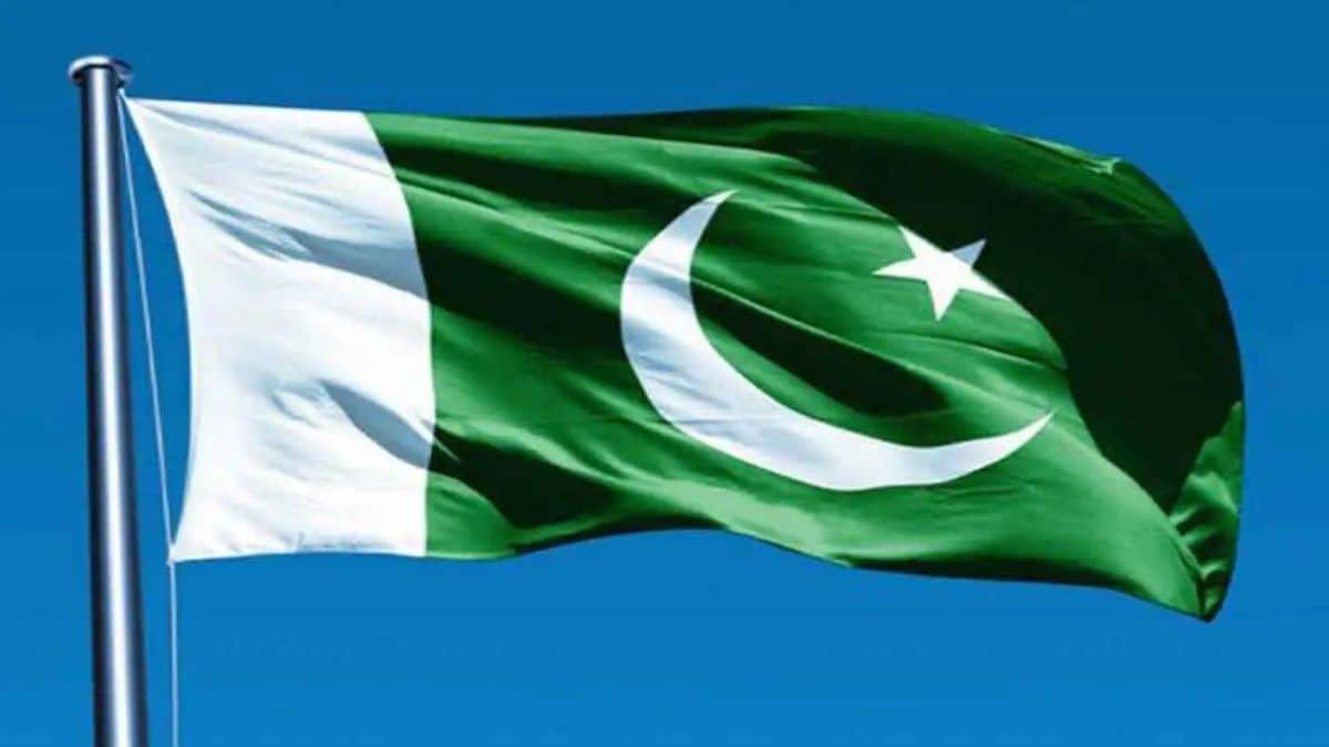 17 Pakistani citizens from Mumbai leave country