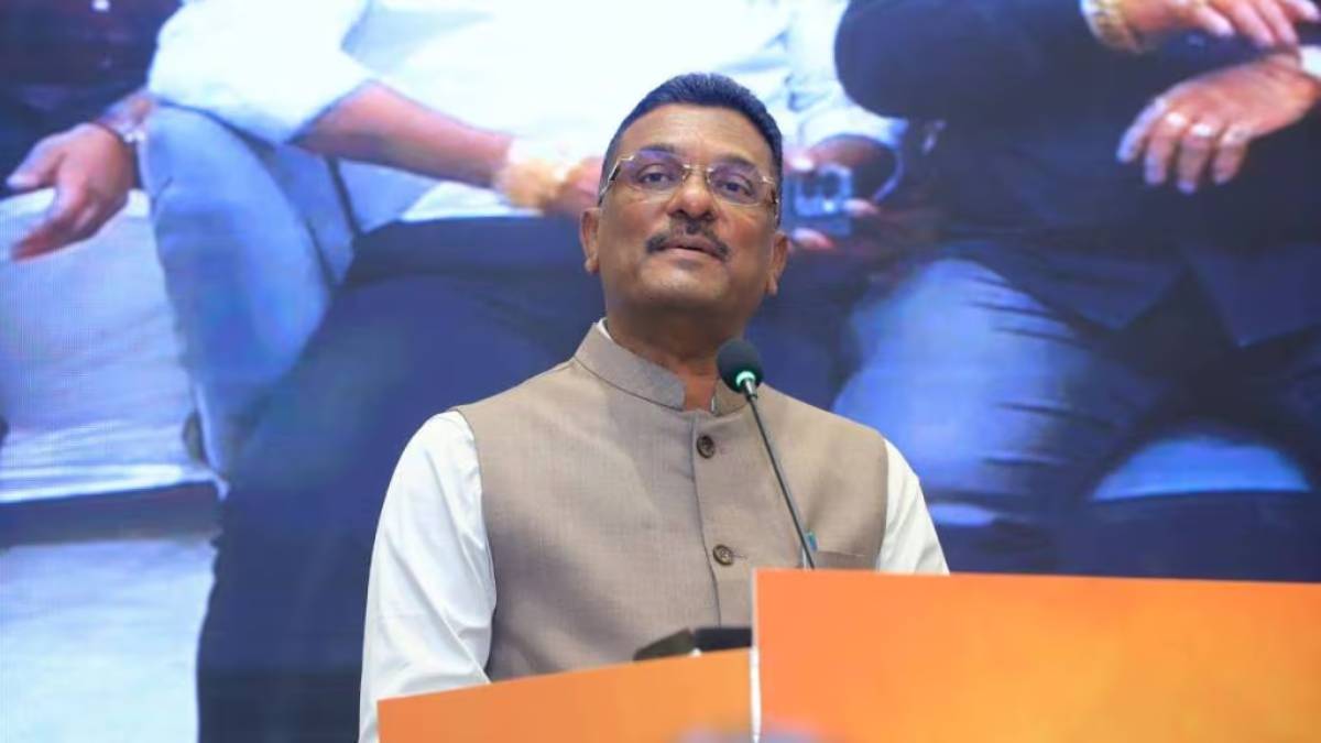 Maharashtra politician Pratap Sarnaik latest news in marathi