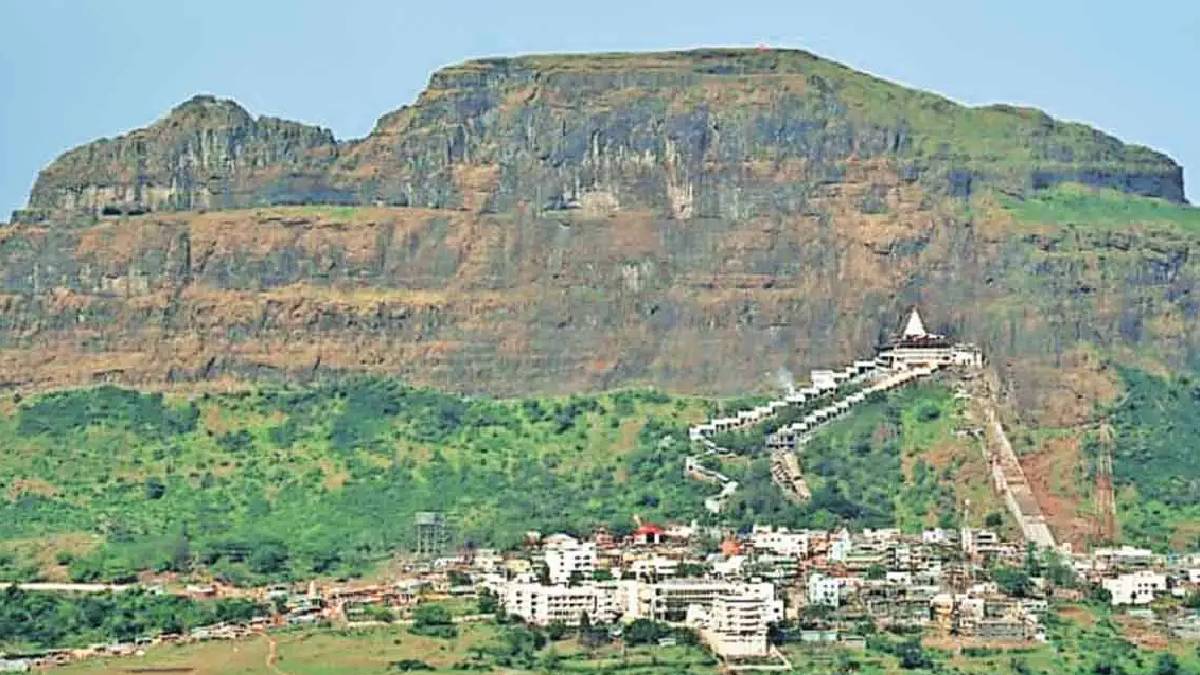 nashik District Collector inspects facilities Saptashrungi fort Chaitra festival