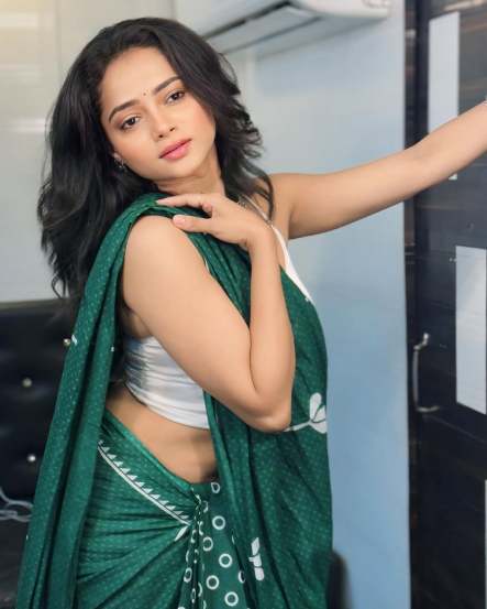 shivali parab green saree look