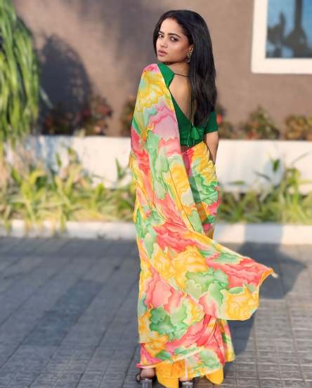 shivali parab saree look