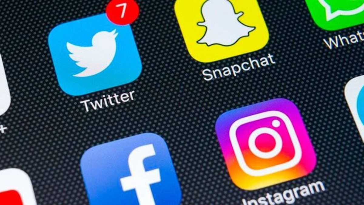 social media accountability for government employees