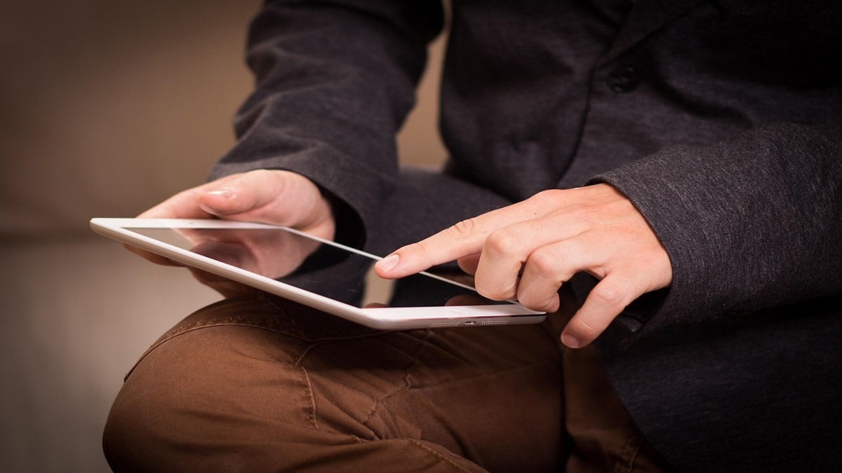 iPads , ministers, secretaries, confidential cabinet affairs,