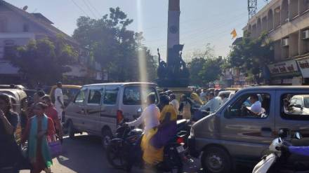 road congestion in Palghar news in marathi