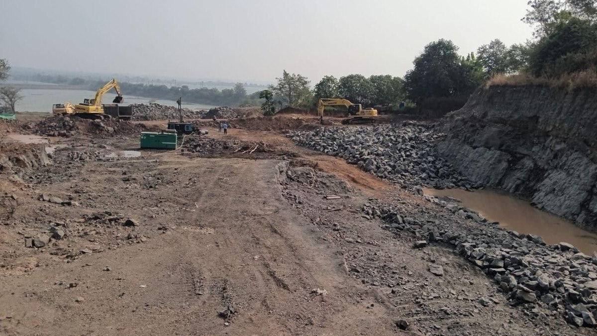 Work on the diversion project connecting the Vaitarna Mukane dams which has been stalled for four years has begun