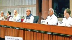 १०० दहशतवाद्यांचा खात्मा, सर्वपक्षीय बैठकीत संरक्षण मंत्री राजनाथ सिंह यांचा दावा