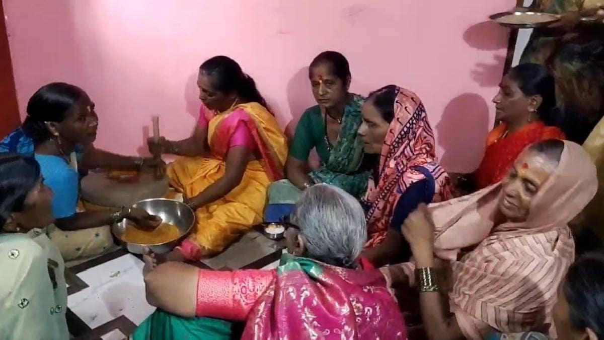 Activists of the Satyashodhak movement in Vangi honored widows for their wedding rituals