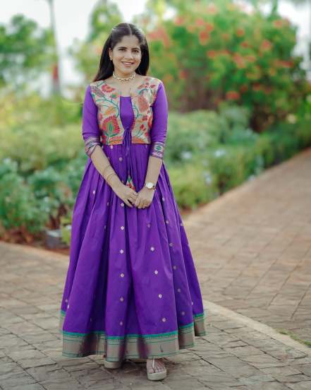 Amruta Deshmukh Purple Paithani Dress
