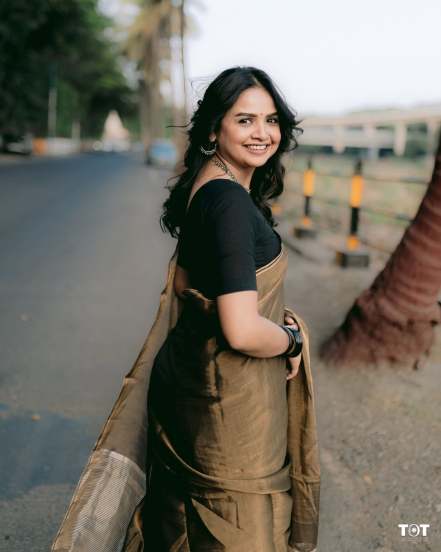 Apurva Gore Saree Look Photoshoot
