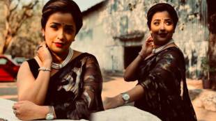 Apurva nemlekar looks so beautiful in black saree