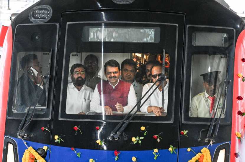 Dahisar East And Kashigaon Metro Photos