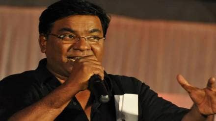 Famous actor poet Kishore Kadam expressed his opinion on the closure of bookstores