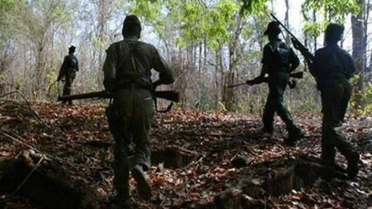 Police Naxal encounter in Kawande forest Gadchiroli news