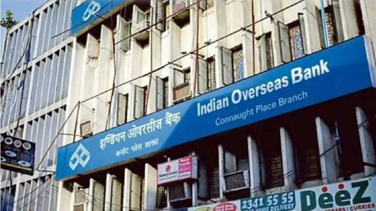 Indian Overseas Bank Recruitment 2025 : पदवीधरांसाठी सरकारी नोकरीची संधी! इंडियन ओव्हरसीज बँकेत ४०० पदांसाठी भरती; जाणून घ्या अर्ज प्रक्रिया