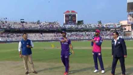 Kolkata Knight Riders vs Rajasthan Royals Live Match Score Updates in Marathi